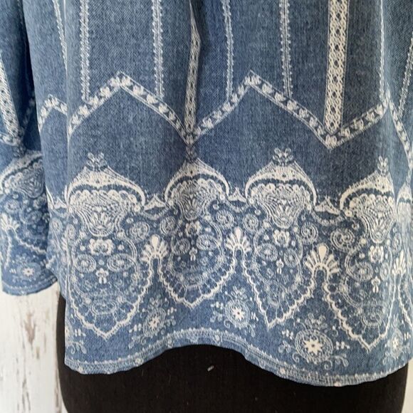 Active USA Top  - Picture 3 of 8